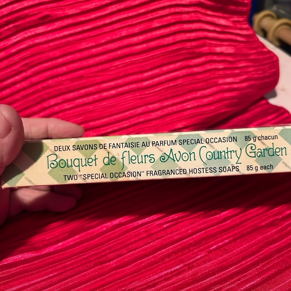 Vintage Avon Country Garden hostess soaps- like new - Picture 3 of 7